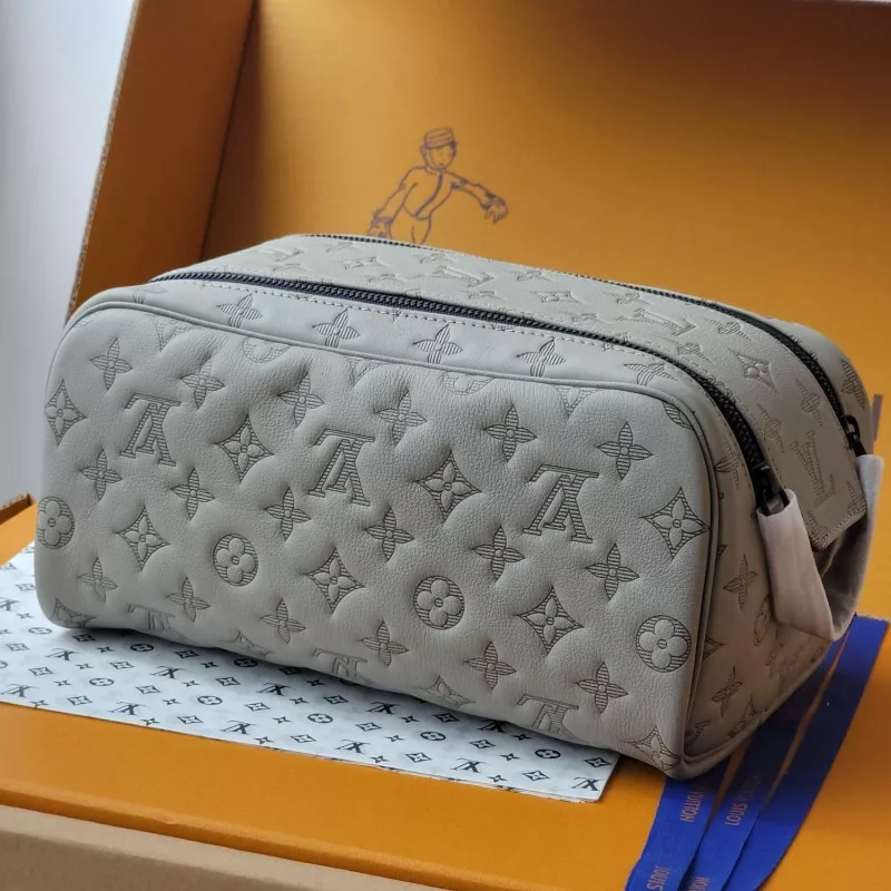 Durable 7915 Louis Vuitton AAA Quality Handbags For Women