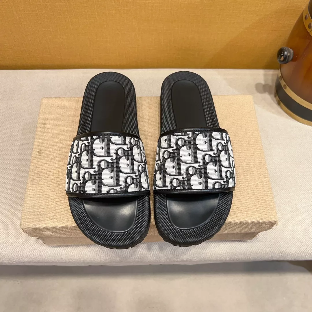 Durable 7950 Christian Dior Slippers For Men