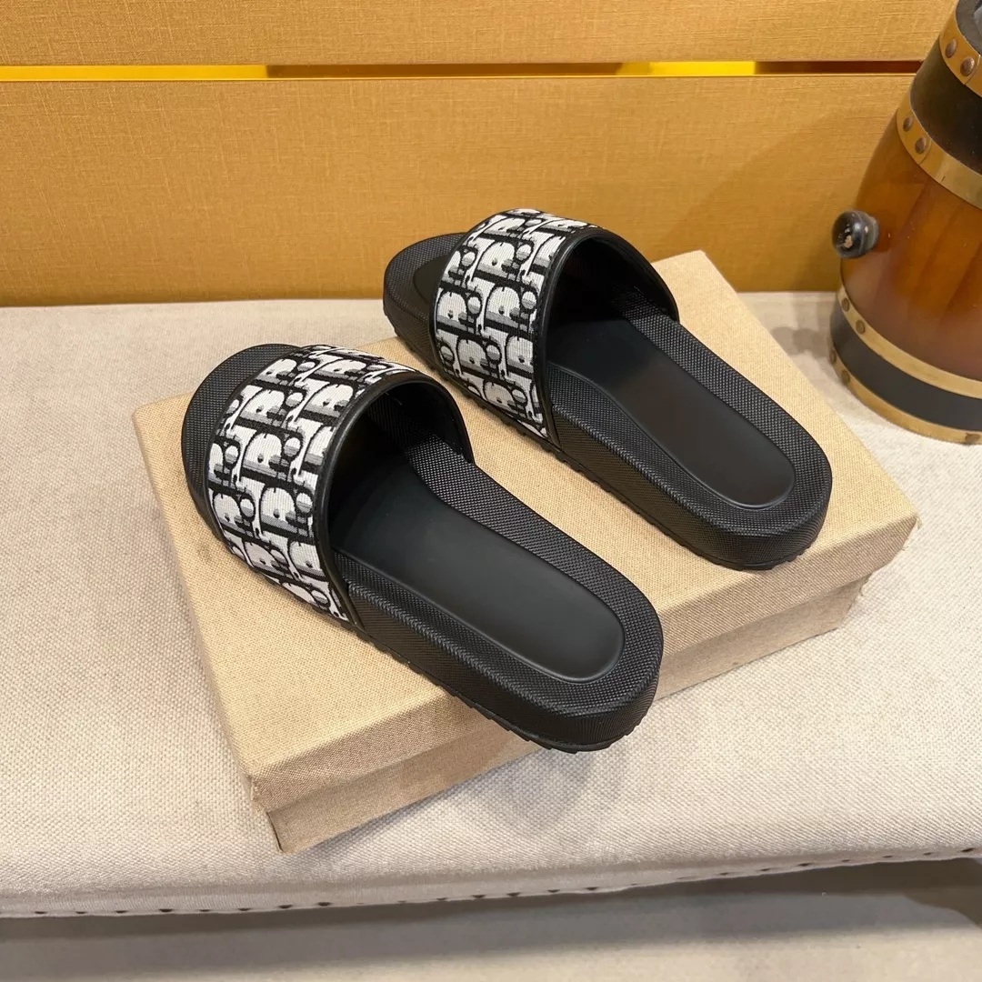 Durable 7950 Christian Dior Slippers For Men