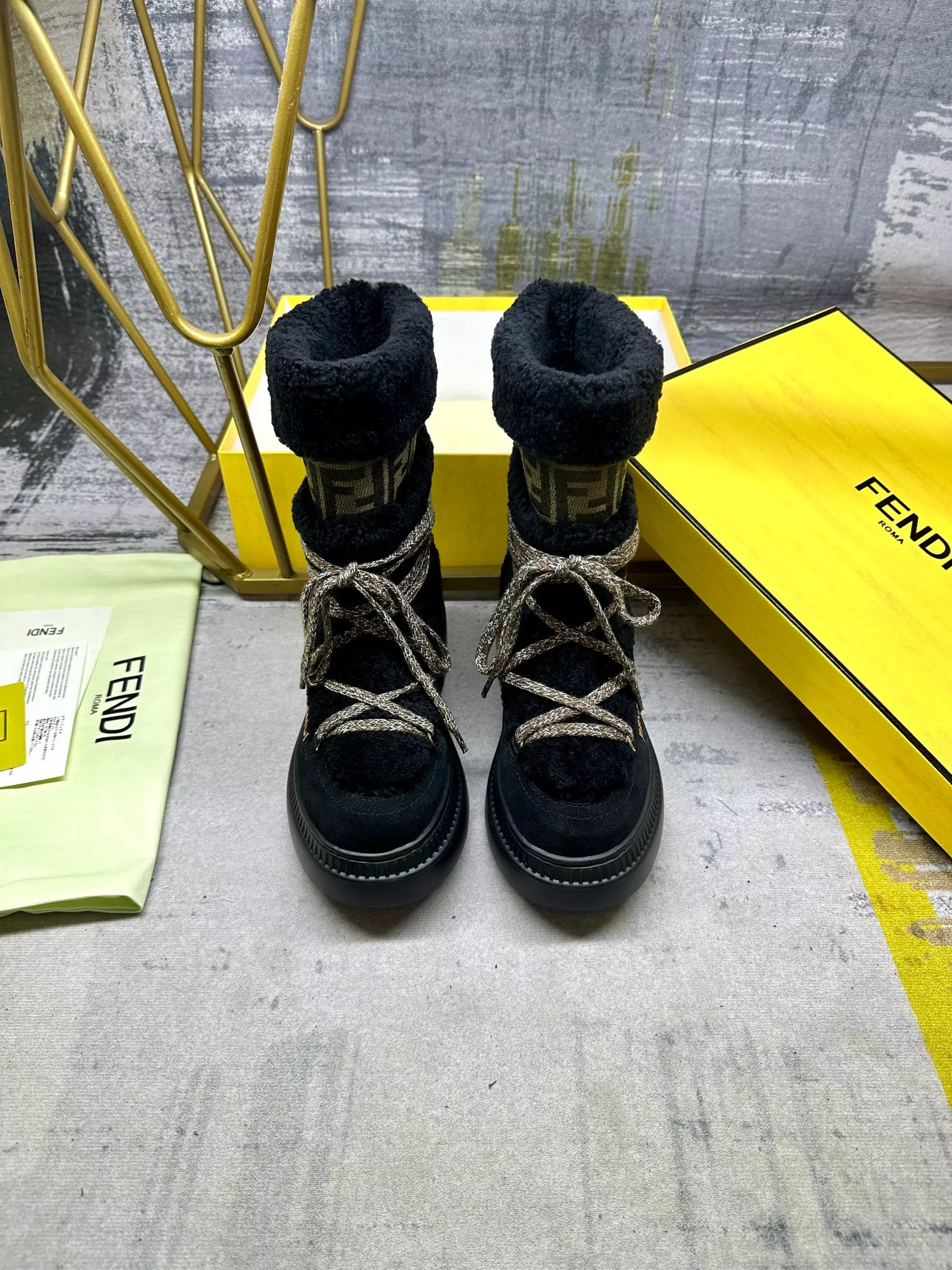 Durable 8003 Fendi Fashion Boots For Women