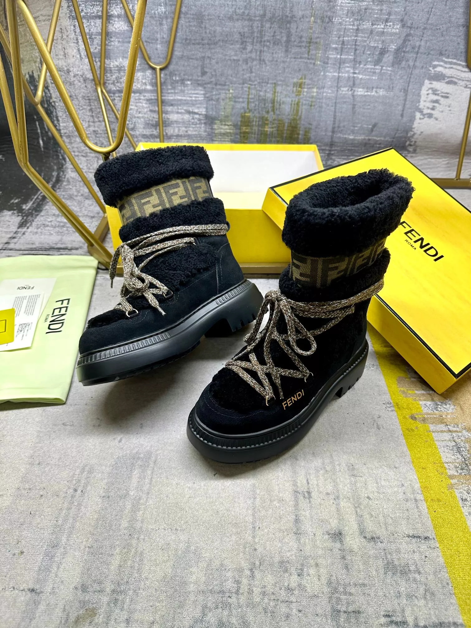 Durable 8003 Fendi Fashion Boots For Women
