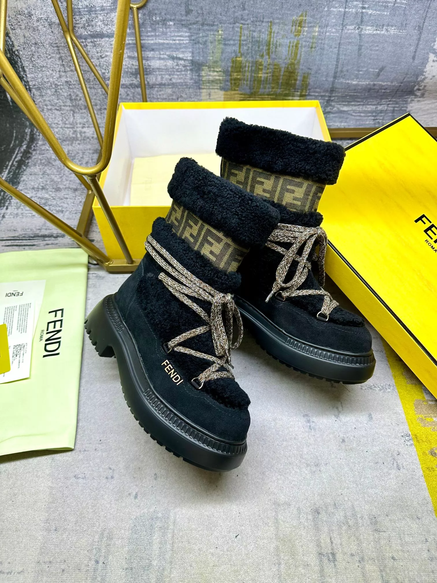 Durable 8003 Fendi Fashion Boots For Women