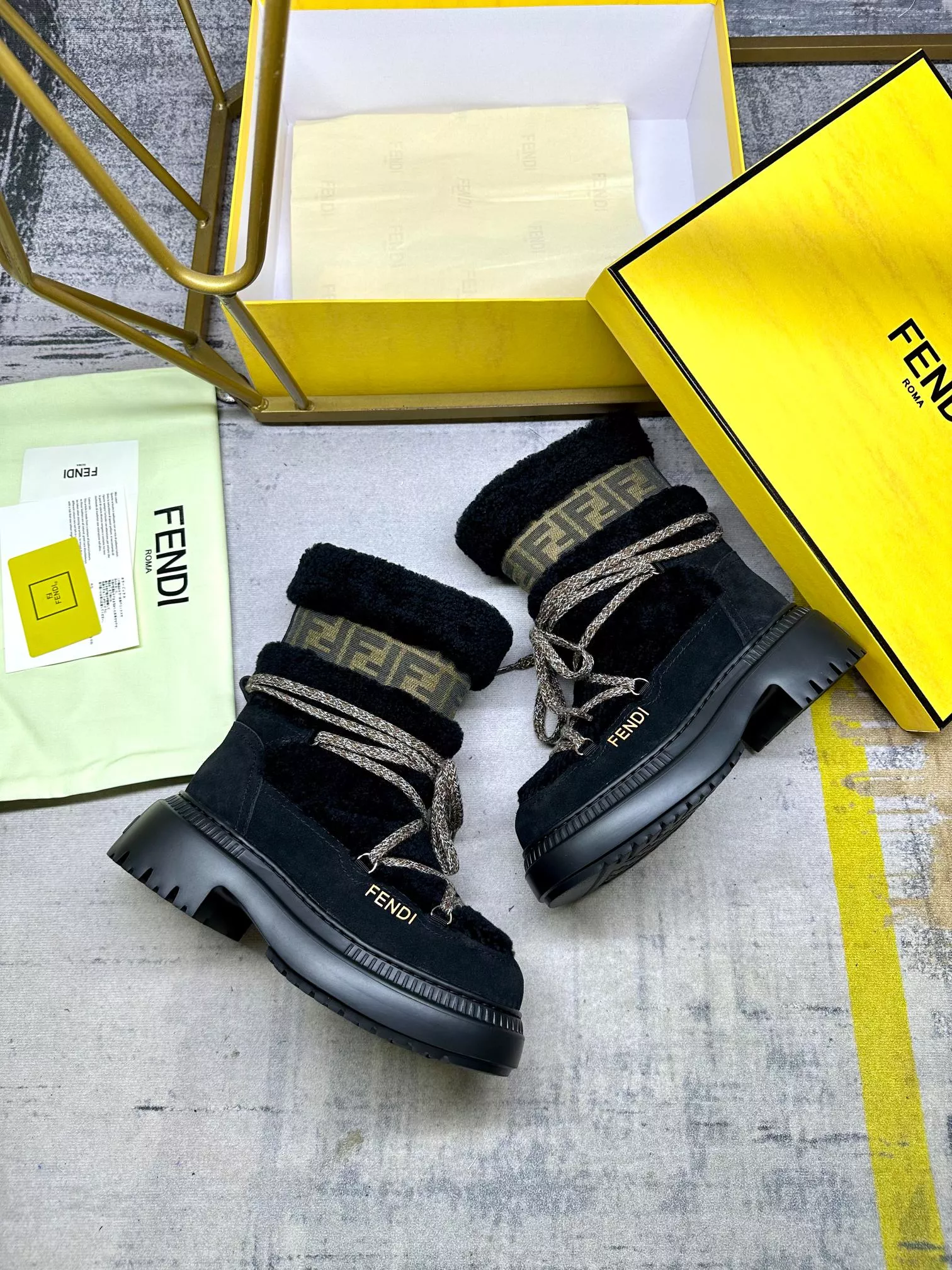 Durable 8003 Fendi Fashion Boots For Women