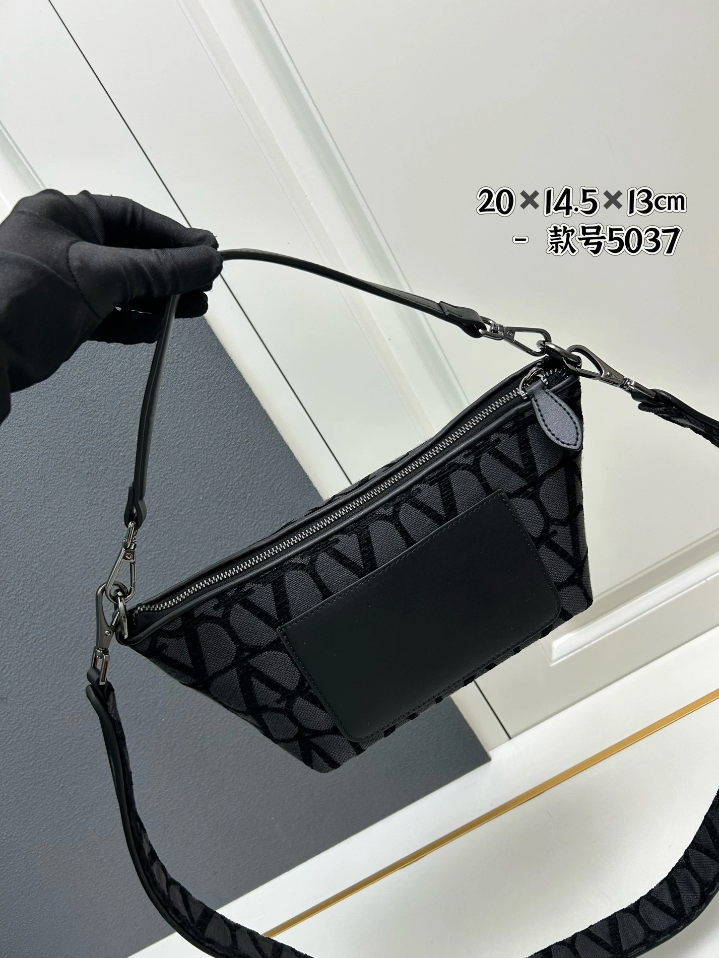 Durable 8082 Valentino AAA Quality Messenger Bags For Women