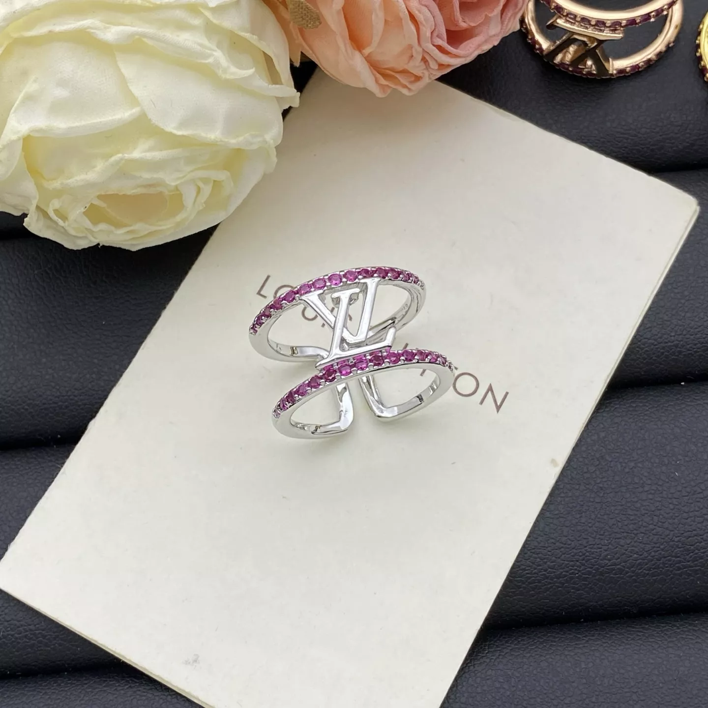 Durable 8088 Louis Vuitton LV Rings