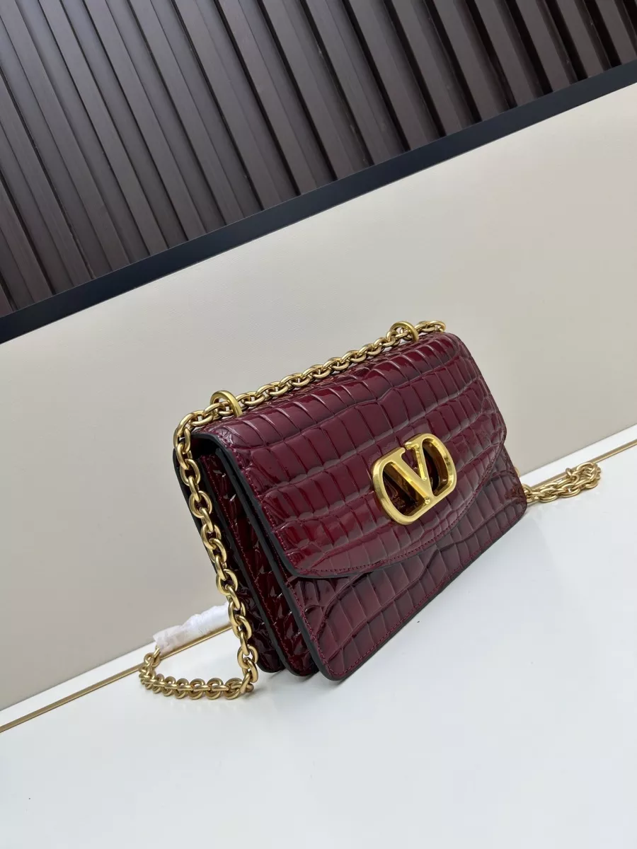Durable 8106 Valentino AAA Quality Messenger Bags For Women