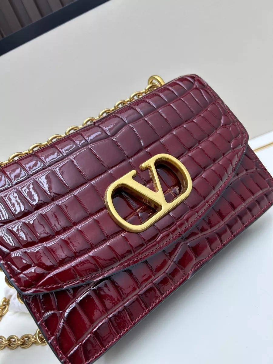 Durable 8106 Valentino AAA Quality Messenger Bags For Women