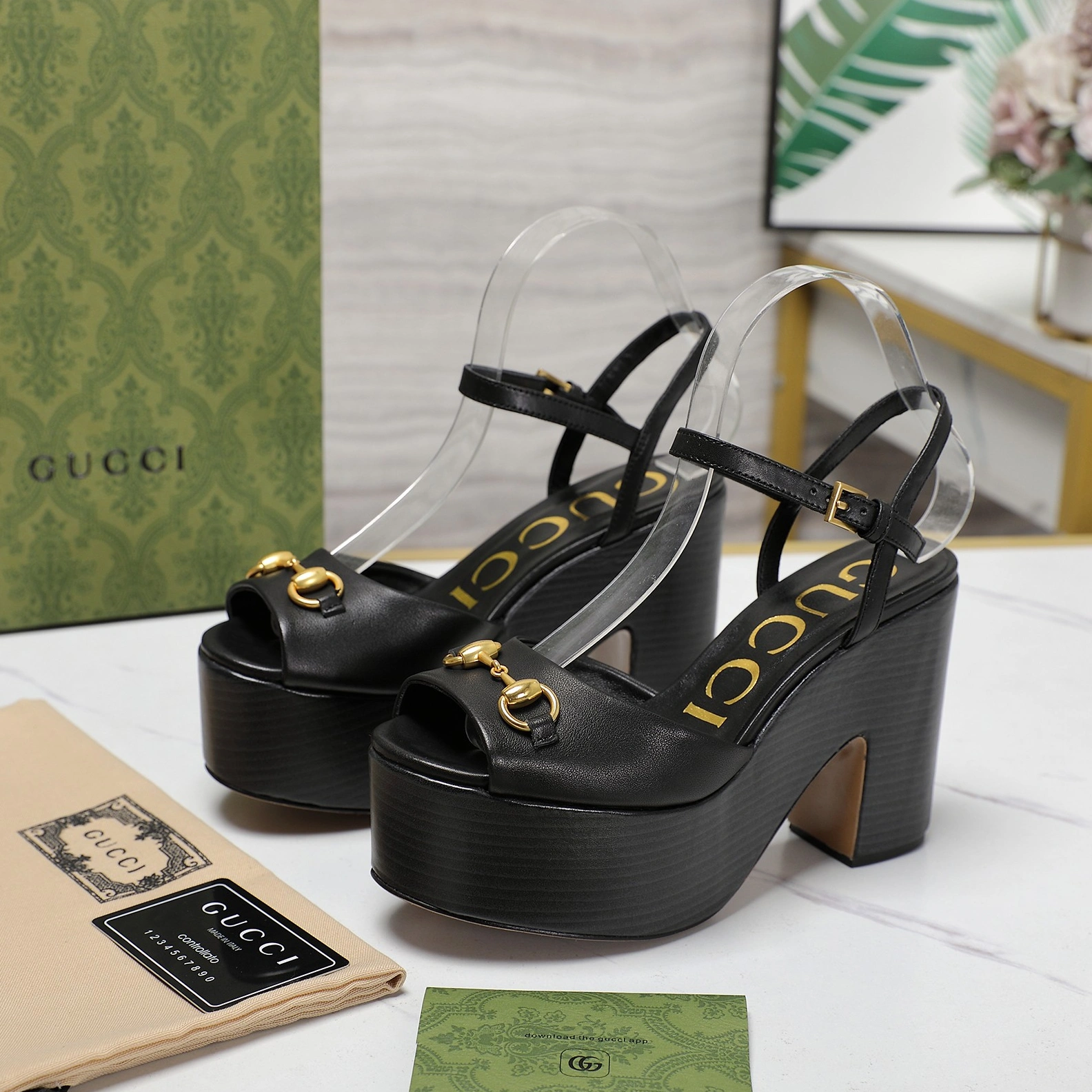 Durable 8123 Gucci Sandal For Women