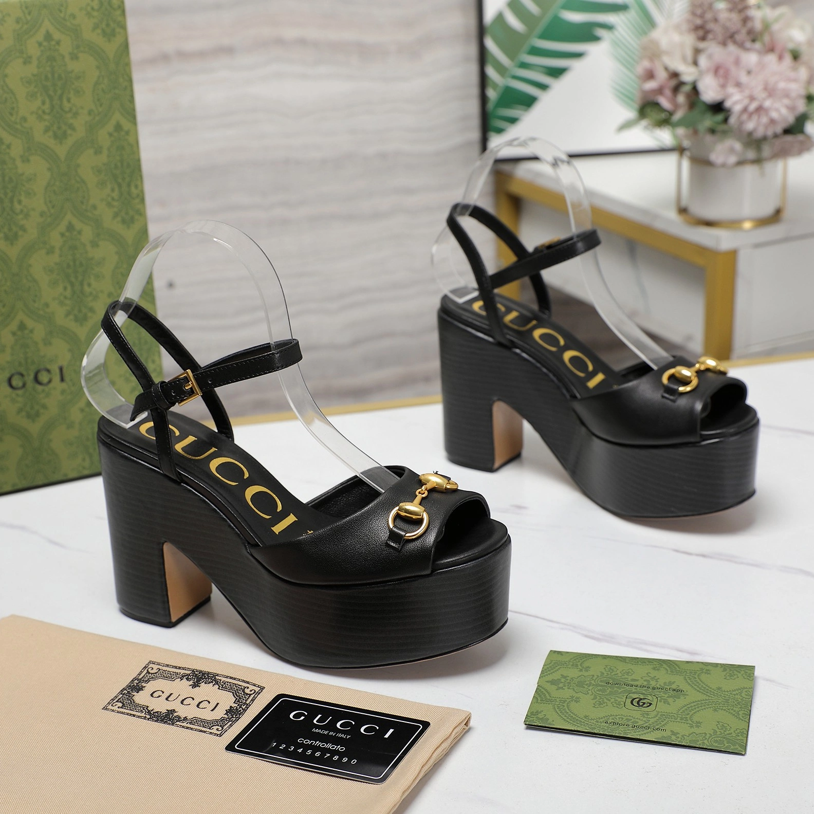 Durable 8123 Gucci Sandal For Women