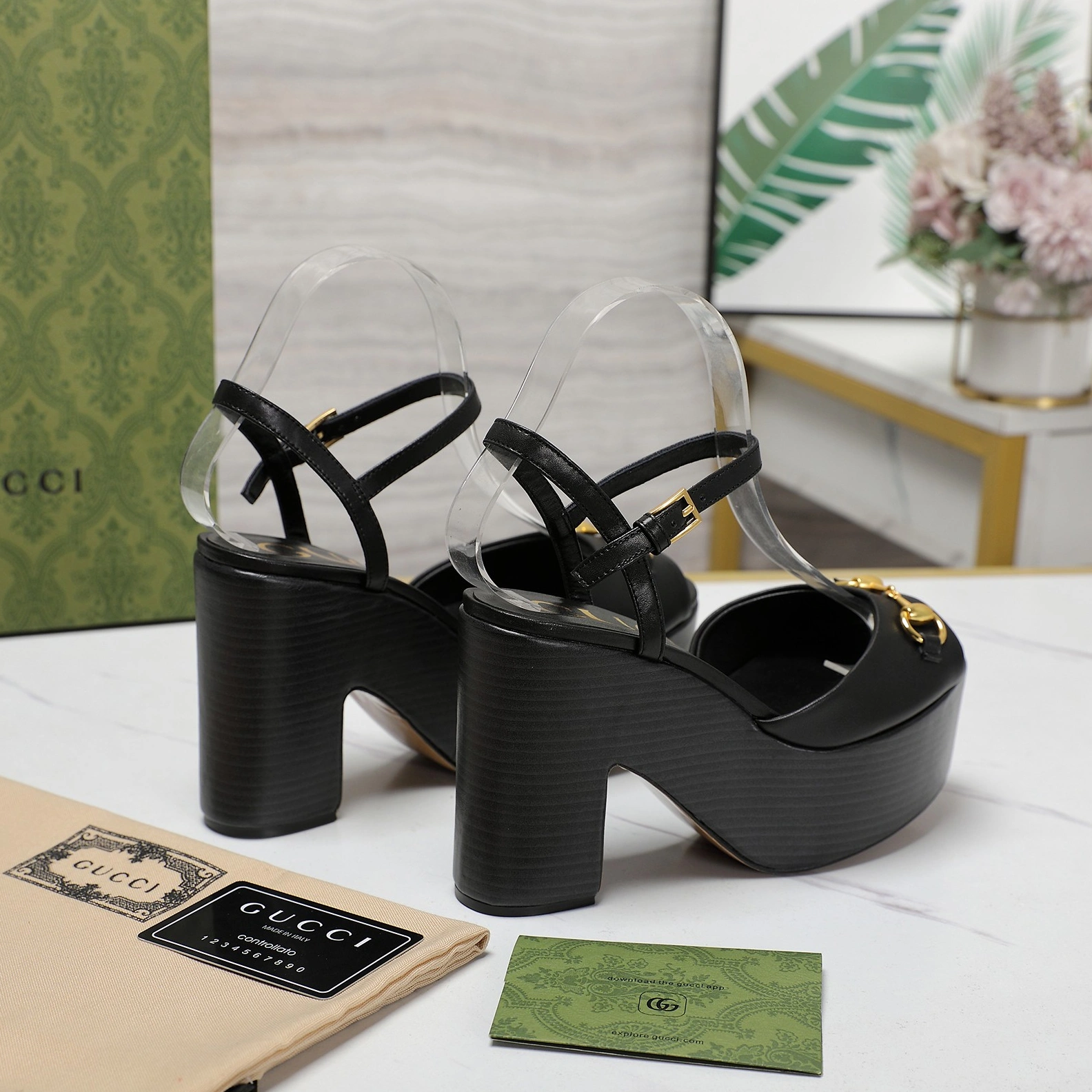 Durable 8123 Gucci Sandal For Women