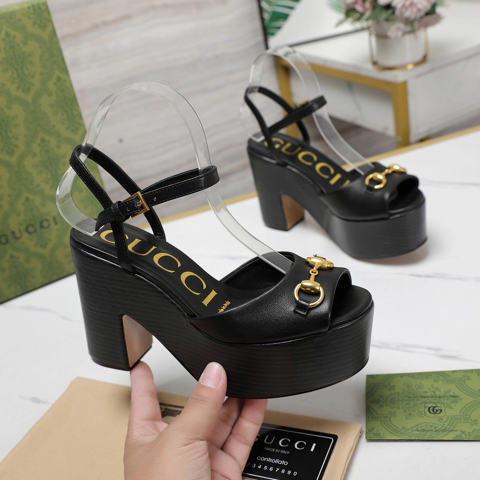 Durable 8123 Gucci Sandal For Women