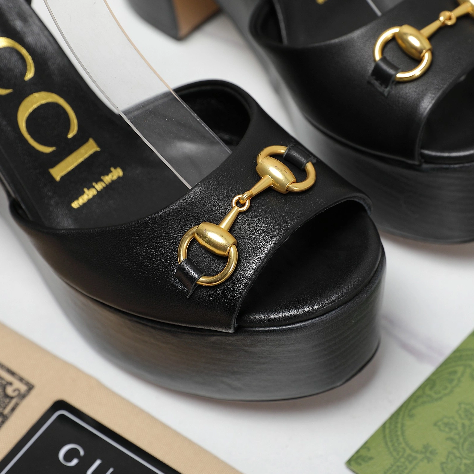 Durable 8123 Gucci Sandal For Women