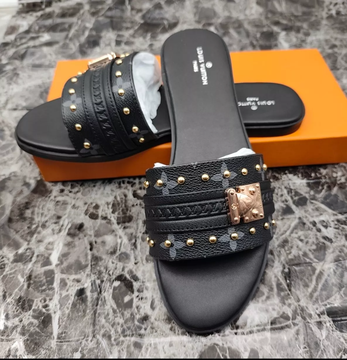 Durable 813 Louis Vuitton Slippers For Women