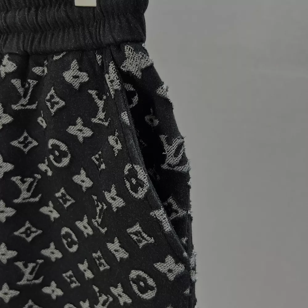 Durable 8236 Louis Vuitton LV Pants For Unisex