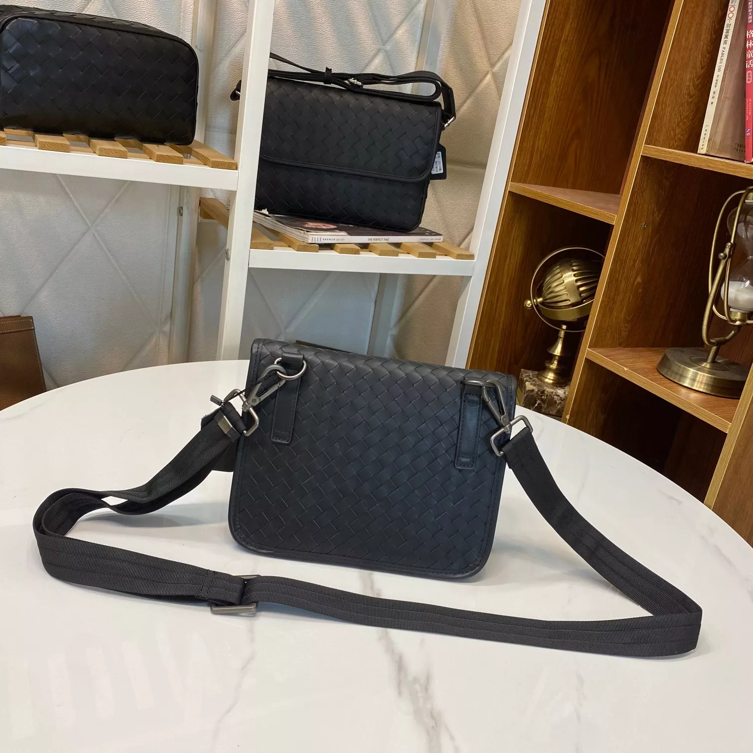 Durable 8263 Bottega Veneta AAA Man Messenger Bags