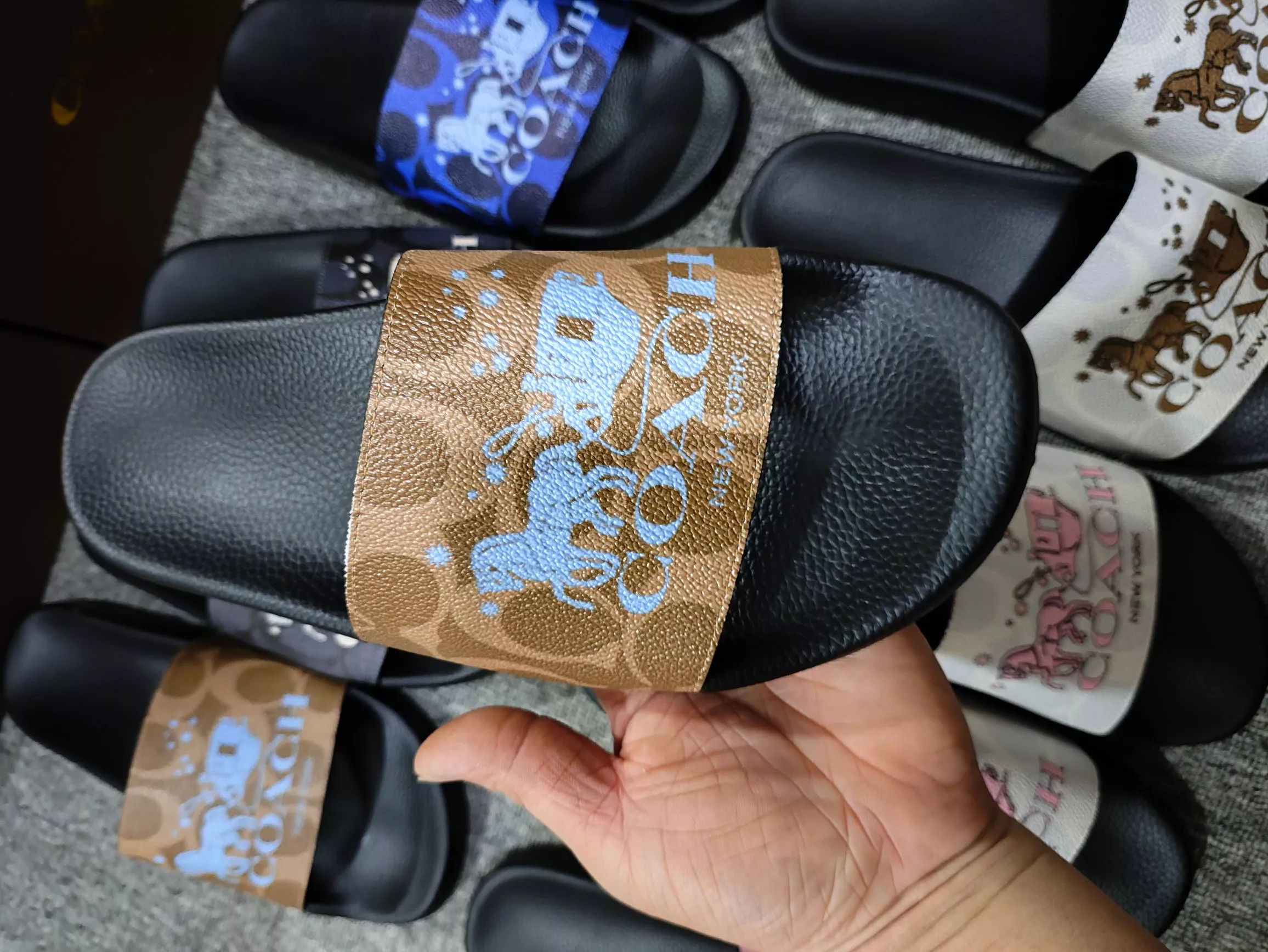 Durable 8284 Coach Slippers For Women