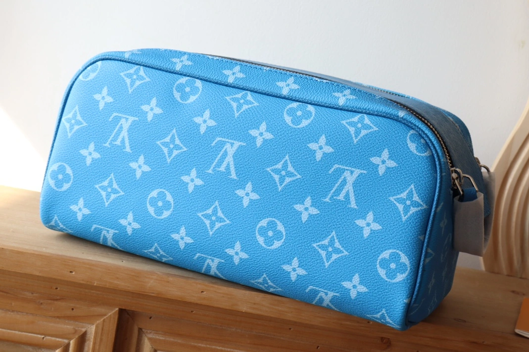 Durable 8368 Louis Vuitton AAA Quality Handbags For Women