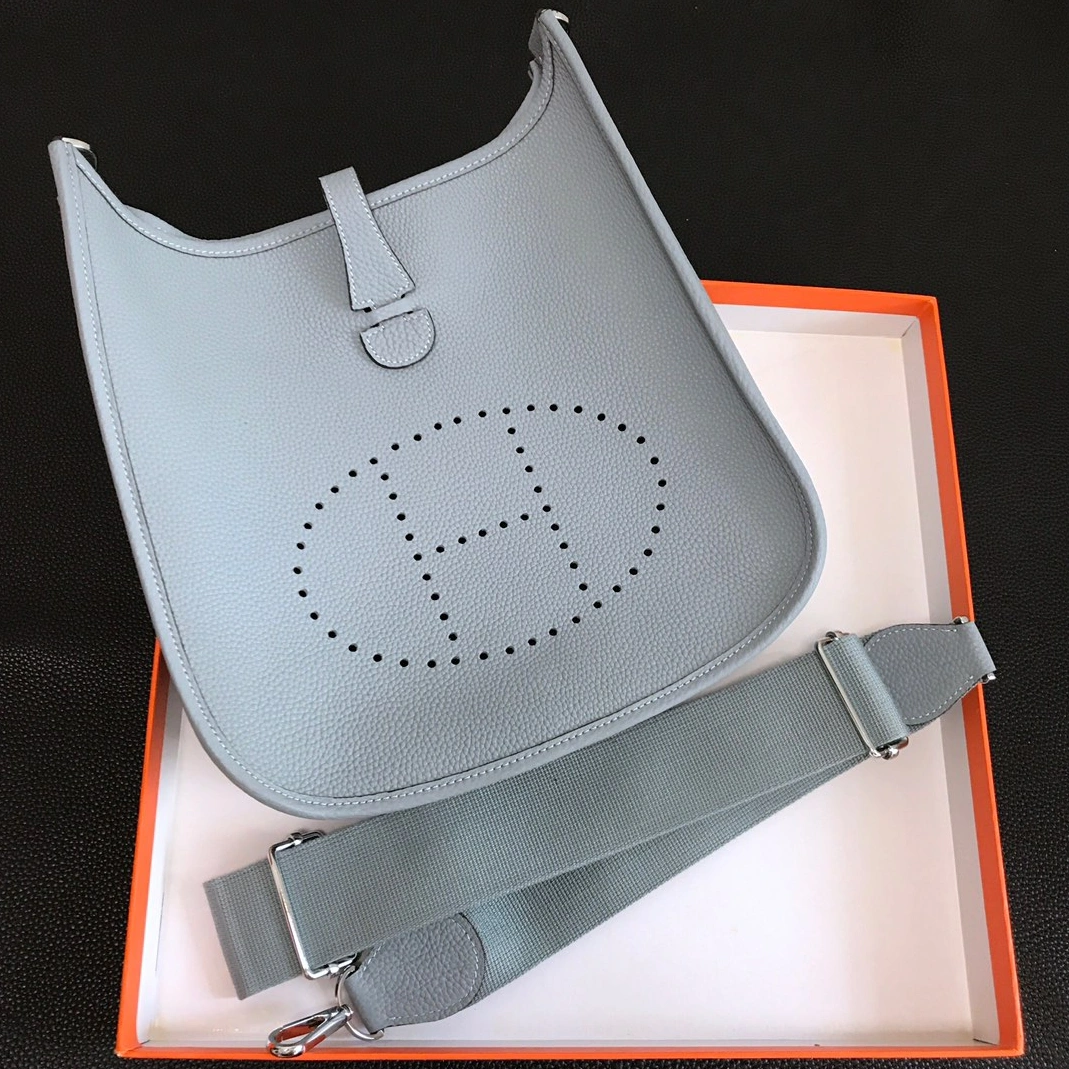 Durable 8410 Hermes AAA Quality Messenger Bags For Women