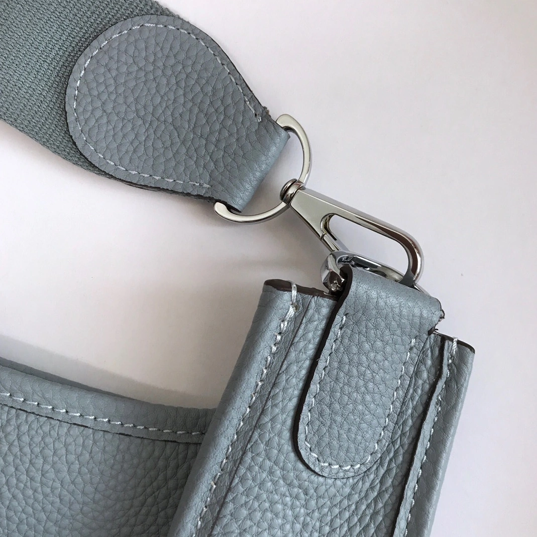 Durable 8410 Hermes AAA Quality Messenger Bags For Women