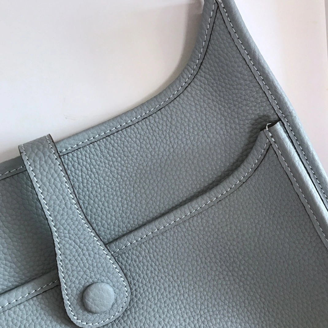 Durable 8410 Hermes AAA Quality Messenger Bags For Women