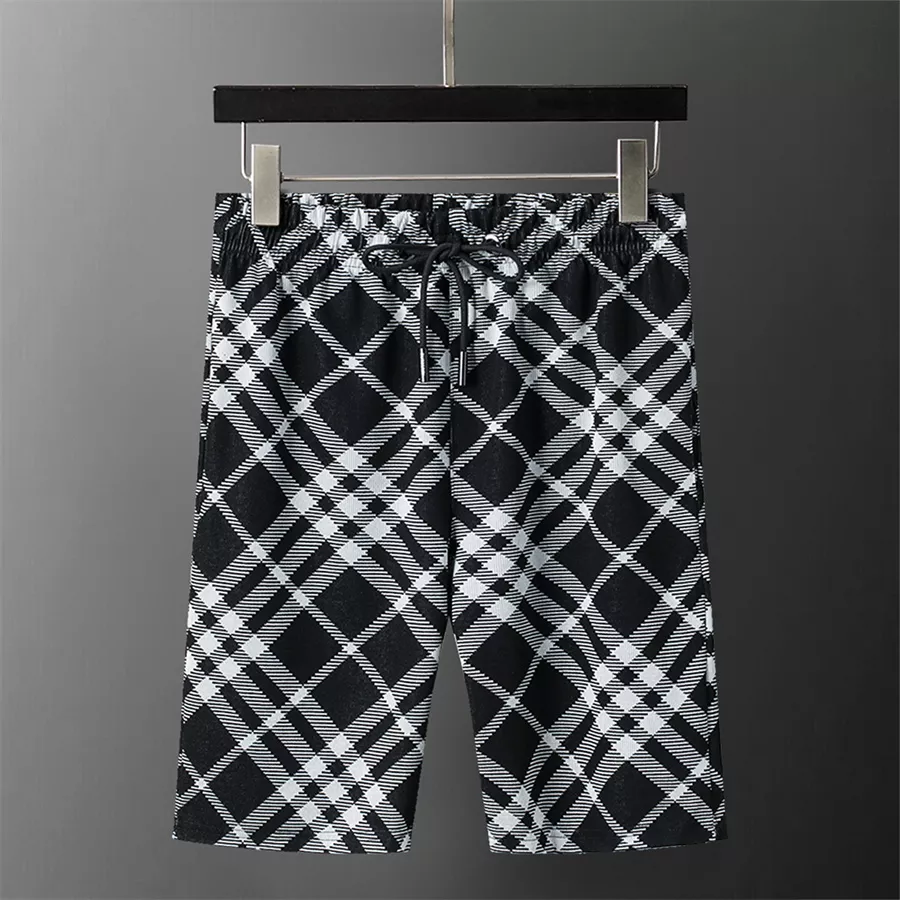 Durable 8413 Burberry Tracksuits Short Sleeved For Men