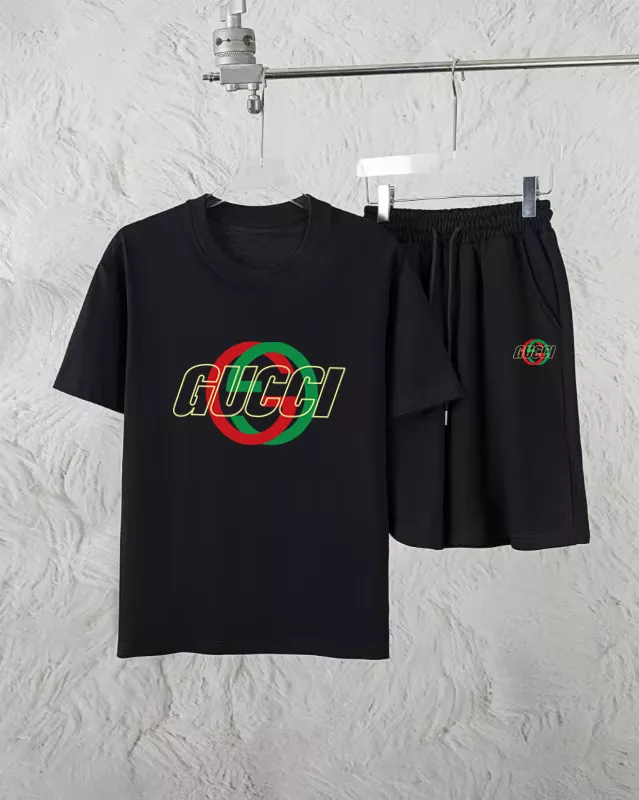 Durable 8441 Gucci Tracksuits Short Sleeved For Unisex