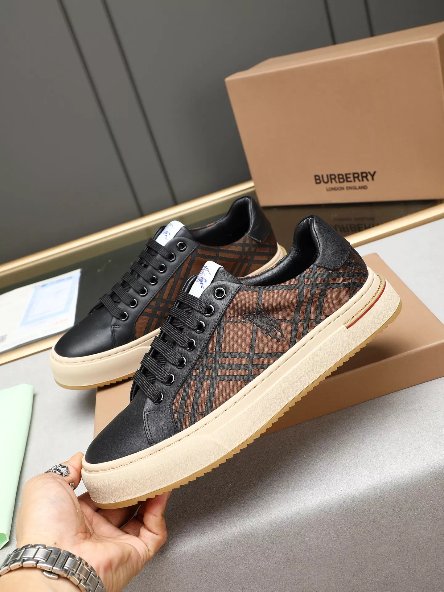 Durable 8496 Burberry Casual Shoes For Men