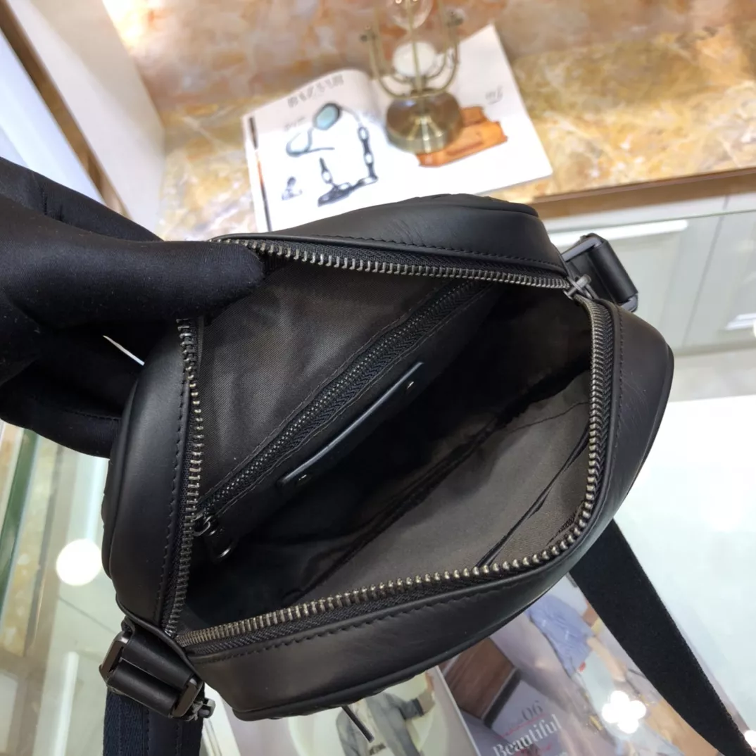 Durable 8522 Bottega Veneta AAA Man Messenger Bags
