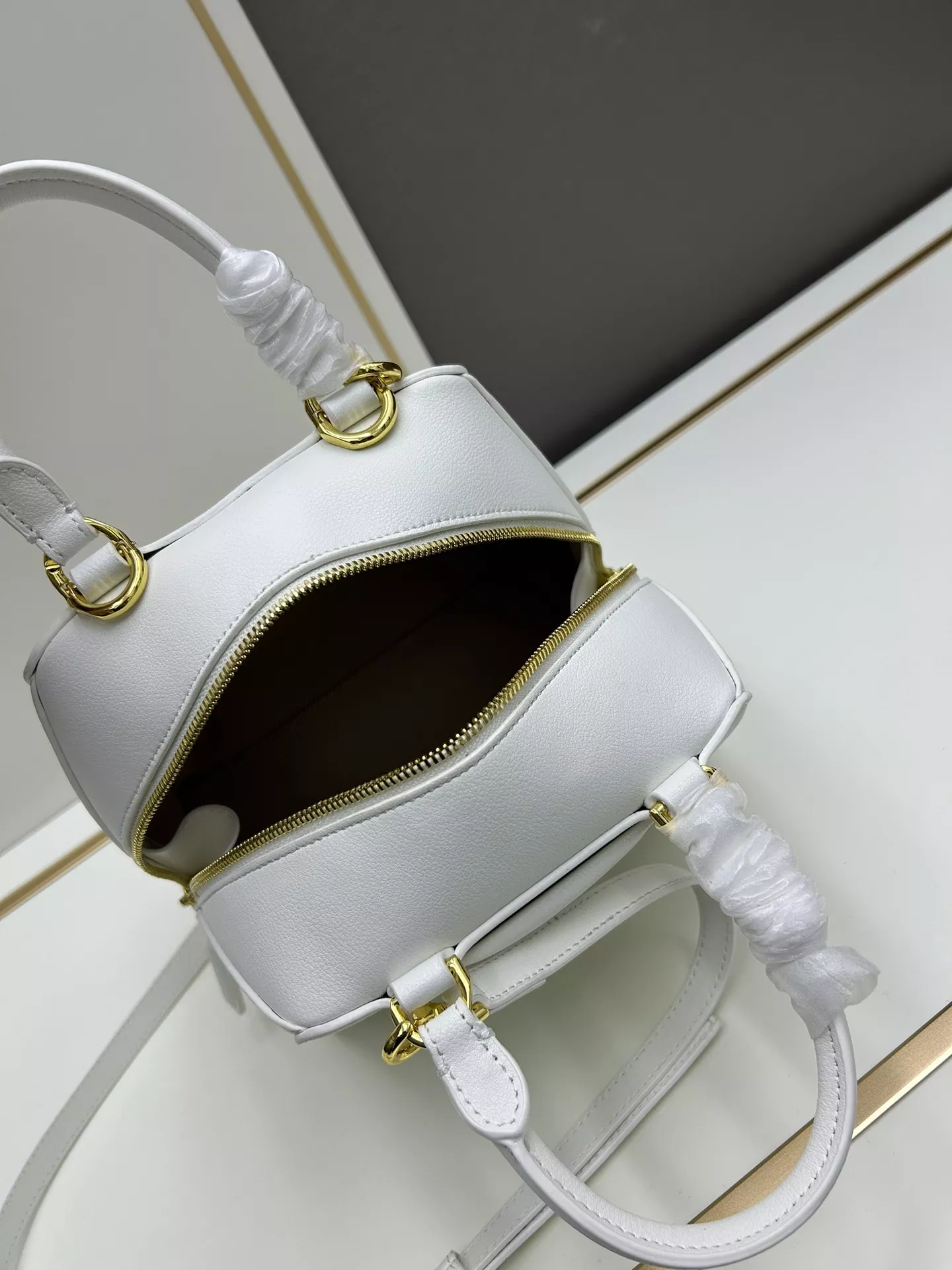Durable 8636 Givenchy AAA Quality Handbags For Women