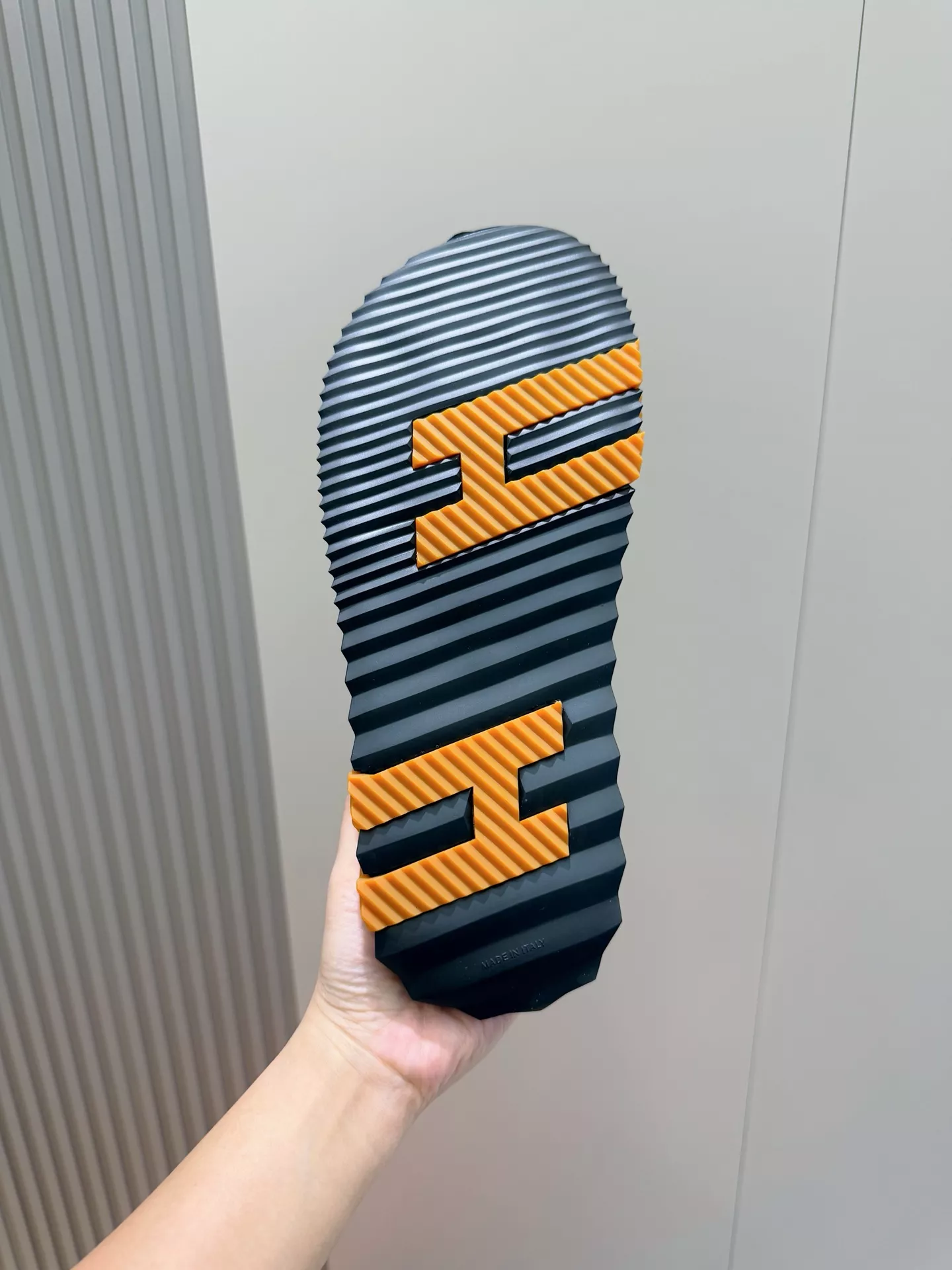 Durable 8657 Hermes Slippers For Men