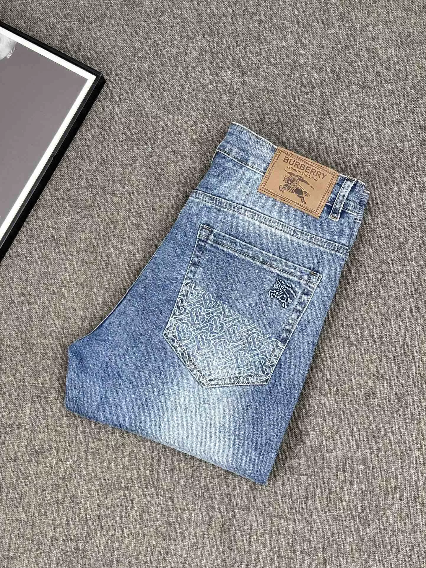 Durable 8696 Burberry Jeans For Men