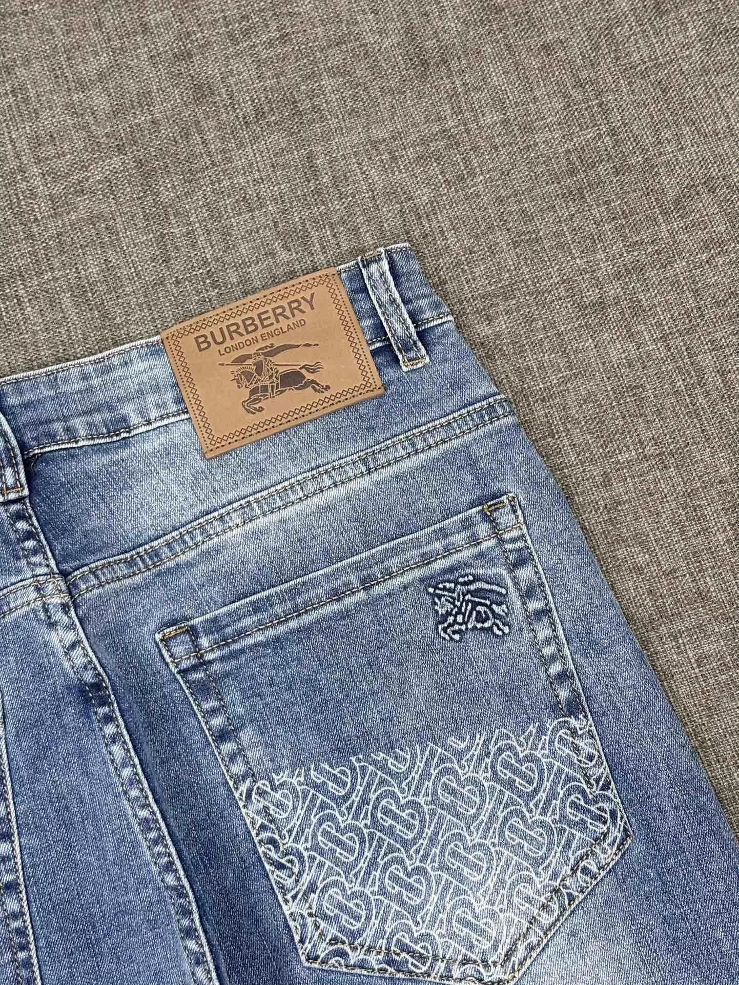 Durable 8696 Burberry Jeans For Men