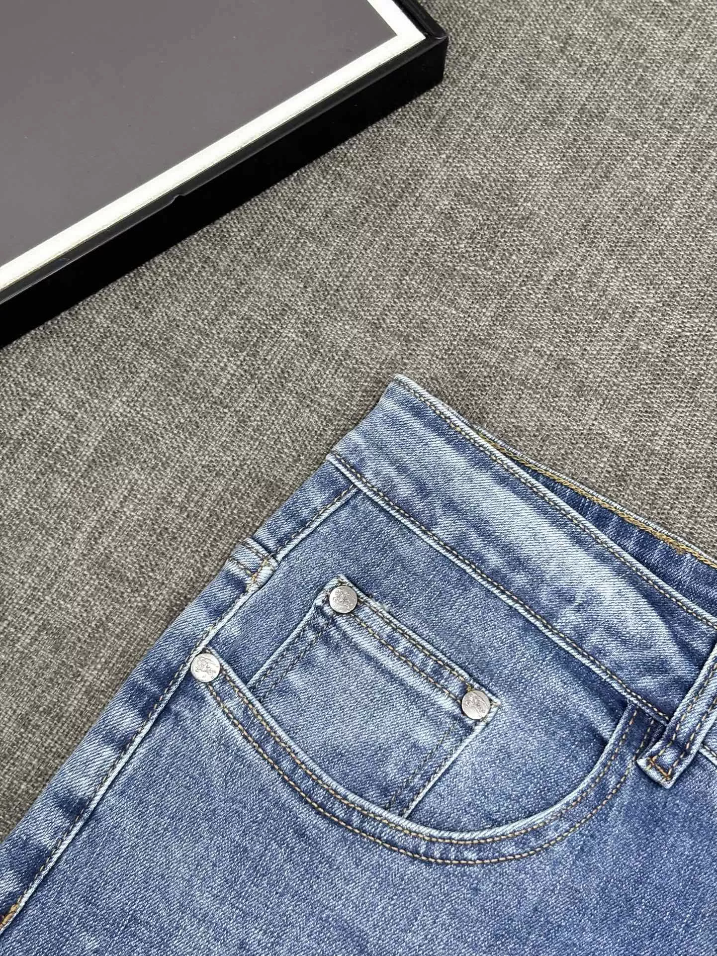 Durable 8696 Burberry Jeans For Men