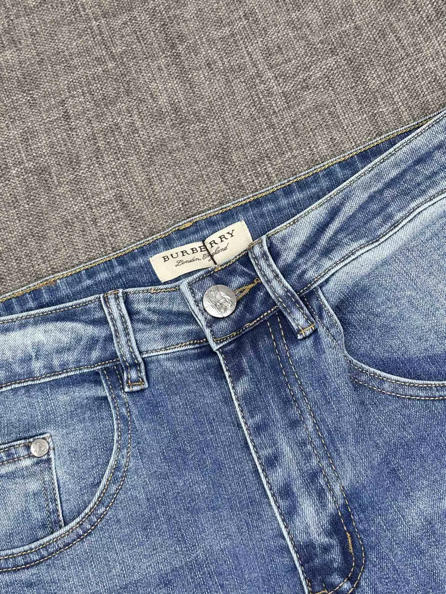 Durable 8696 Burberry Jeans For Men