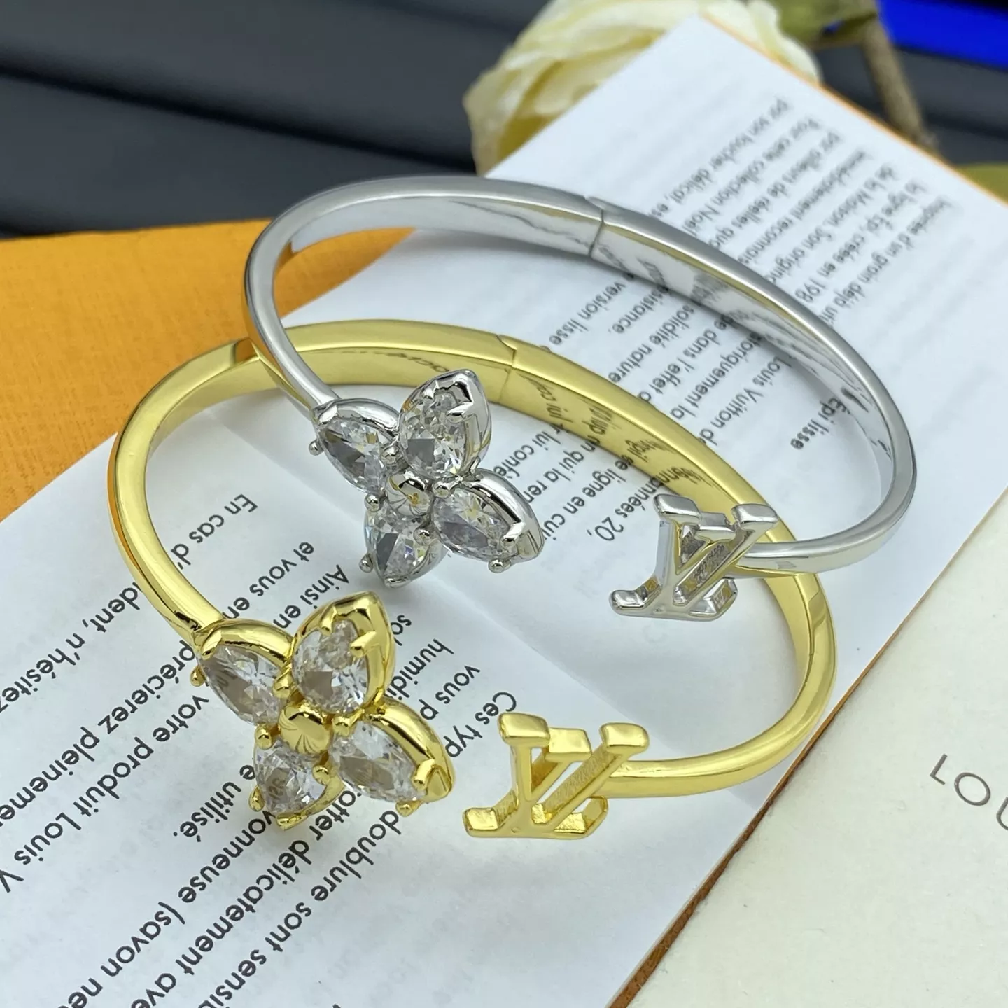 Durable 8709 Louis Vuitton LV Bracelets