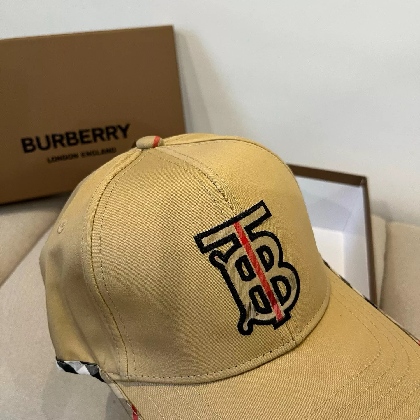 Durable 8721 Burberry Caps
