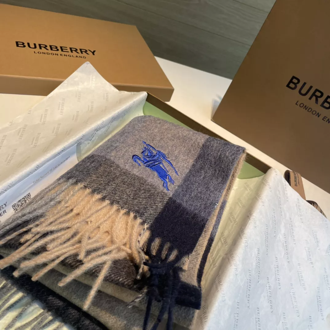 Durable 8746 Burberry Scarf For Women