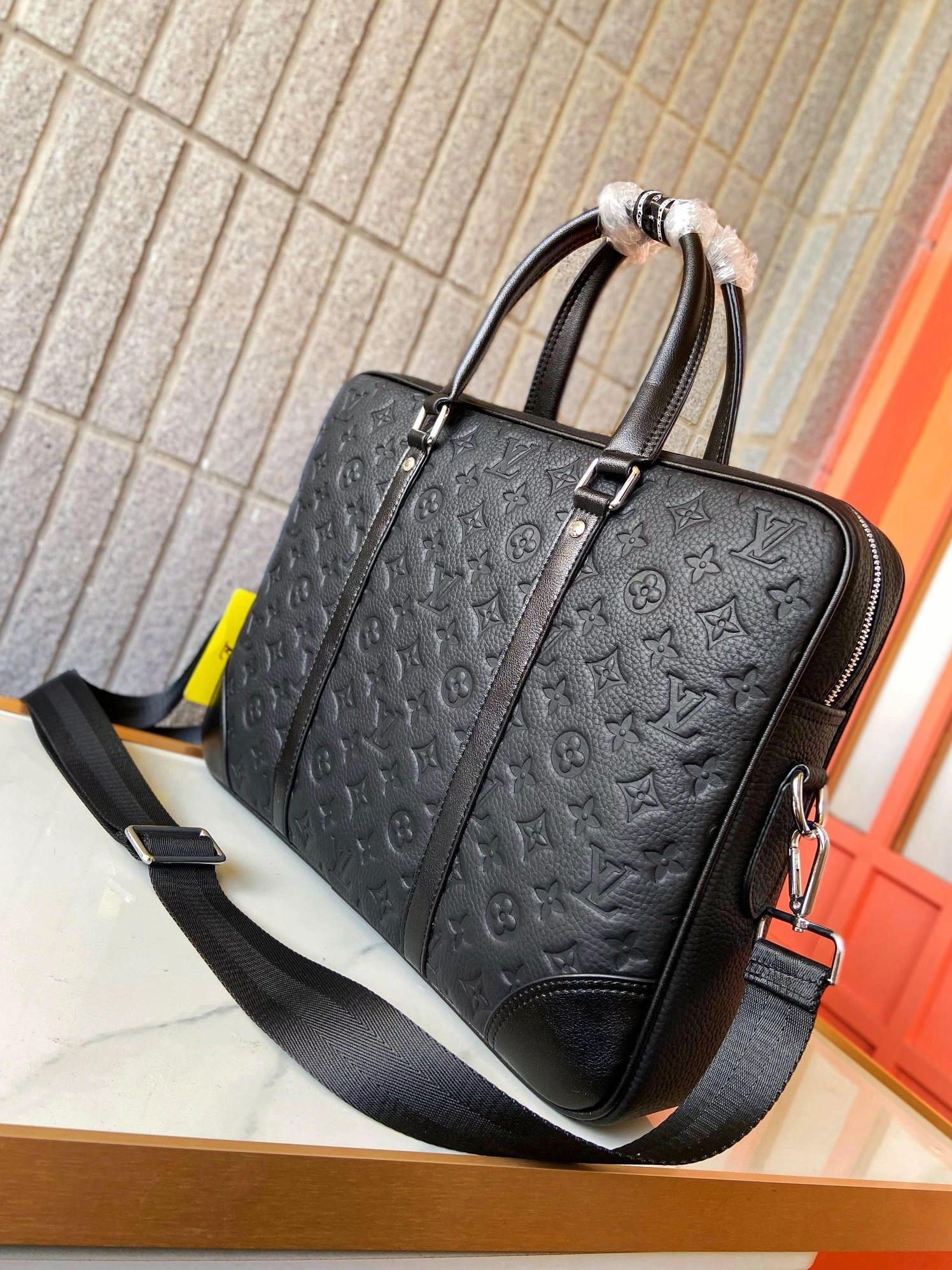 Durable 8816 Louis Vuitton AAA Man Handbags