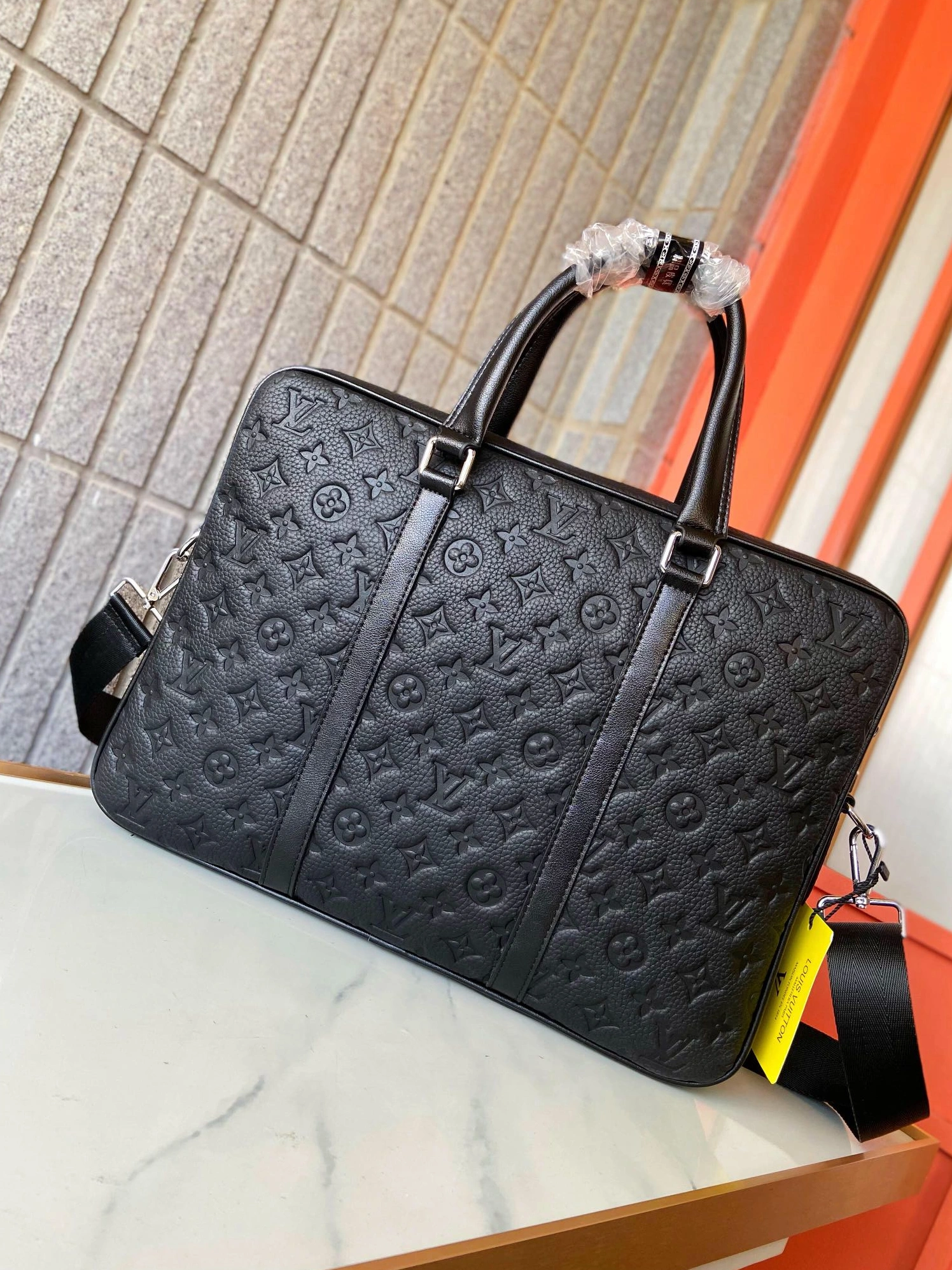 Durable 8816 Louis Vuitton AAA Man Handbags