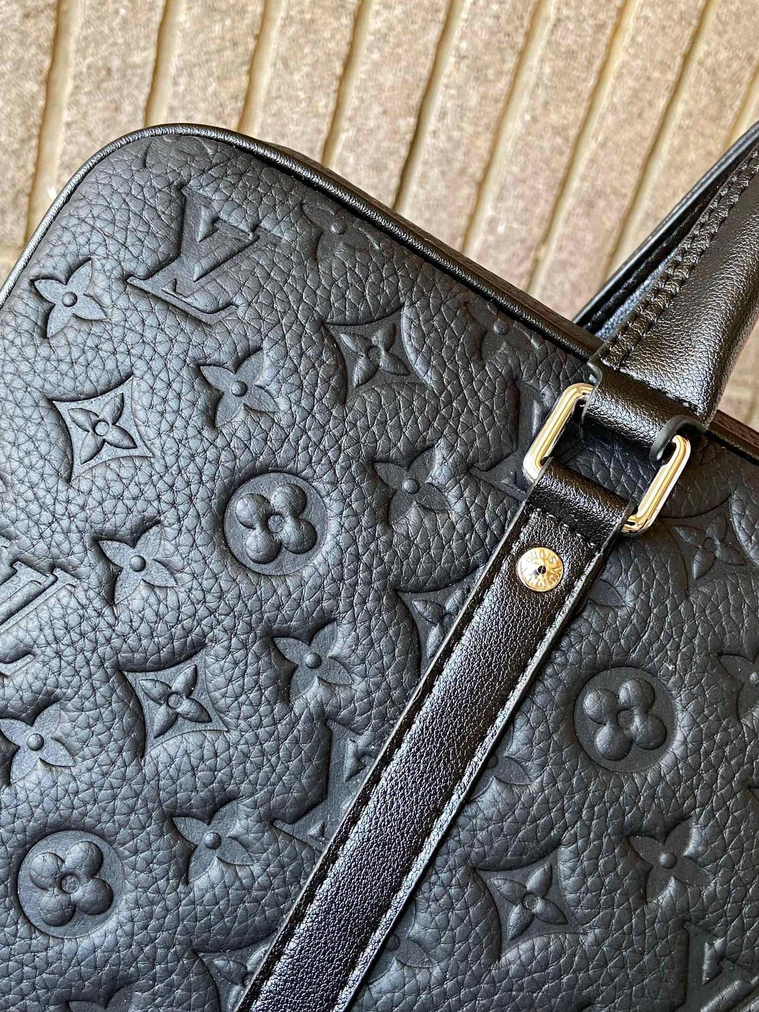 Durable 8816 Louis Vuitton AAA Man Handbags