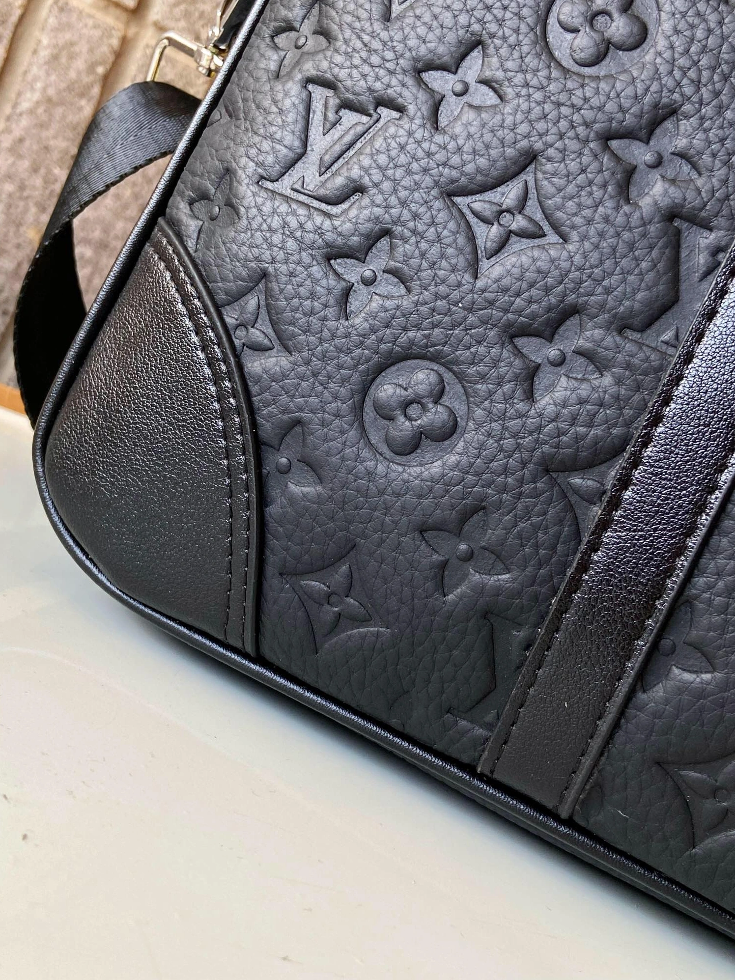 Durable 8816 Louis Vuitton AAA Man Handbags