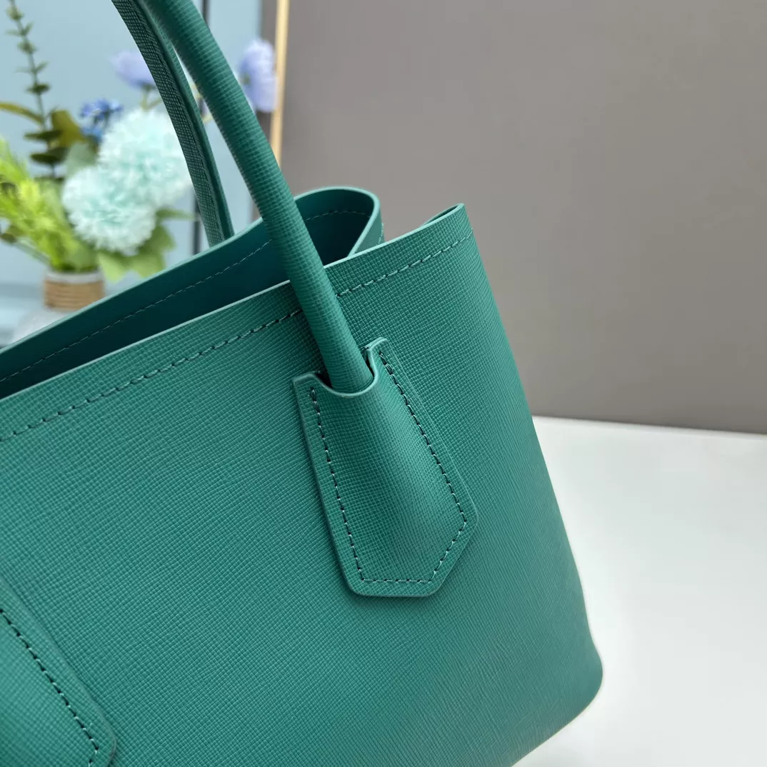 Durable 8828 Prada AAA Quality Handbags For Women