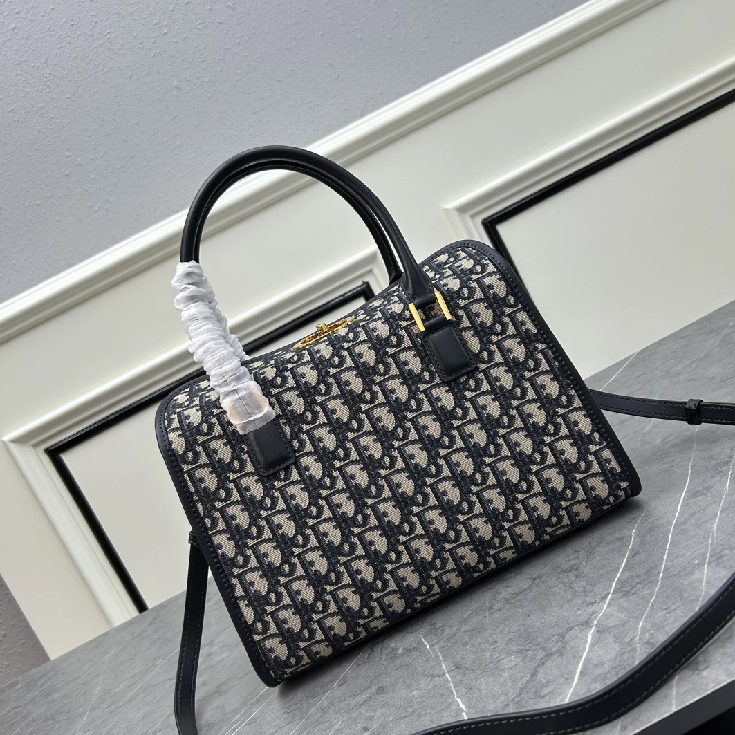 Durable 883 Christian Dior AAA Handbags For Women