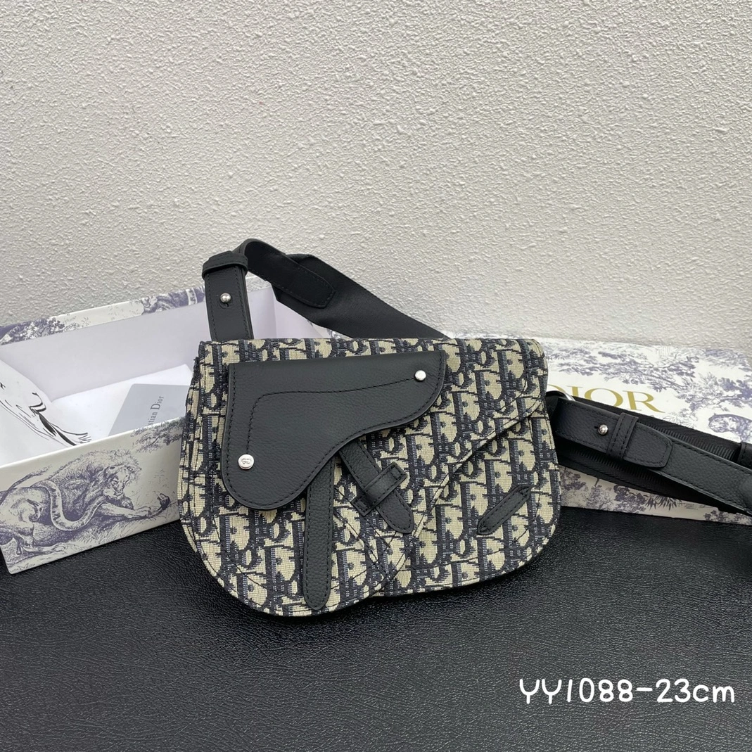 Durable 8879 Christian Dior AAA Man Messenger Bags