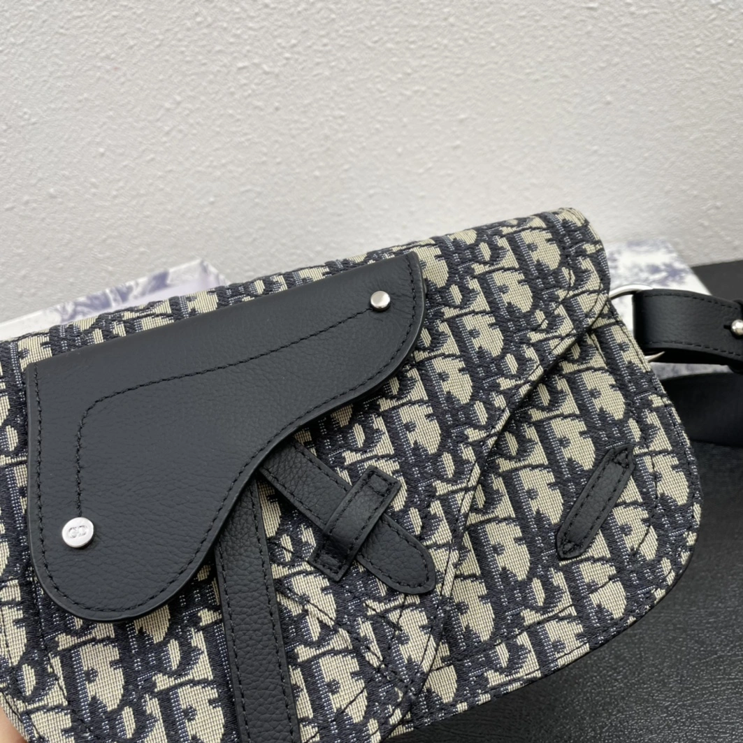 Durable 8879 Christian Dior AAA Man Messenger Bags