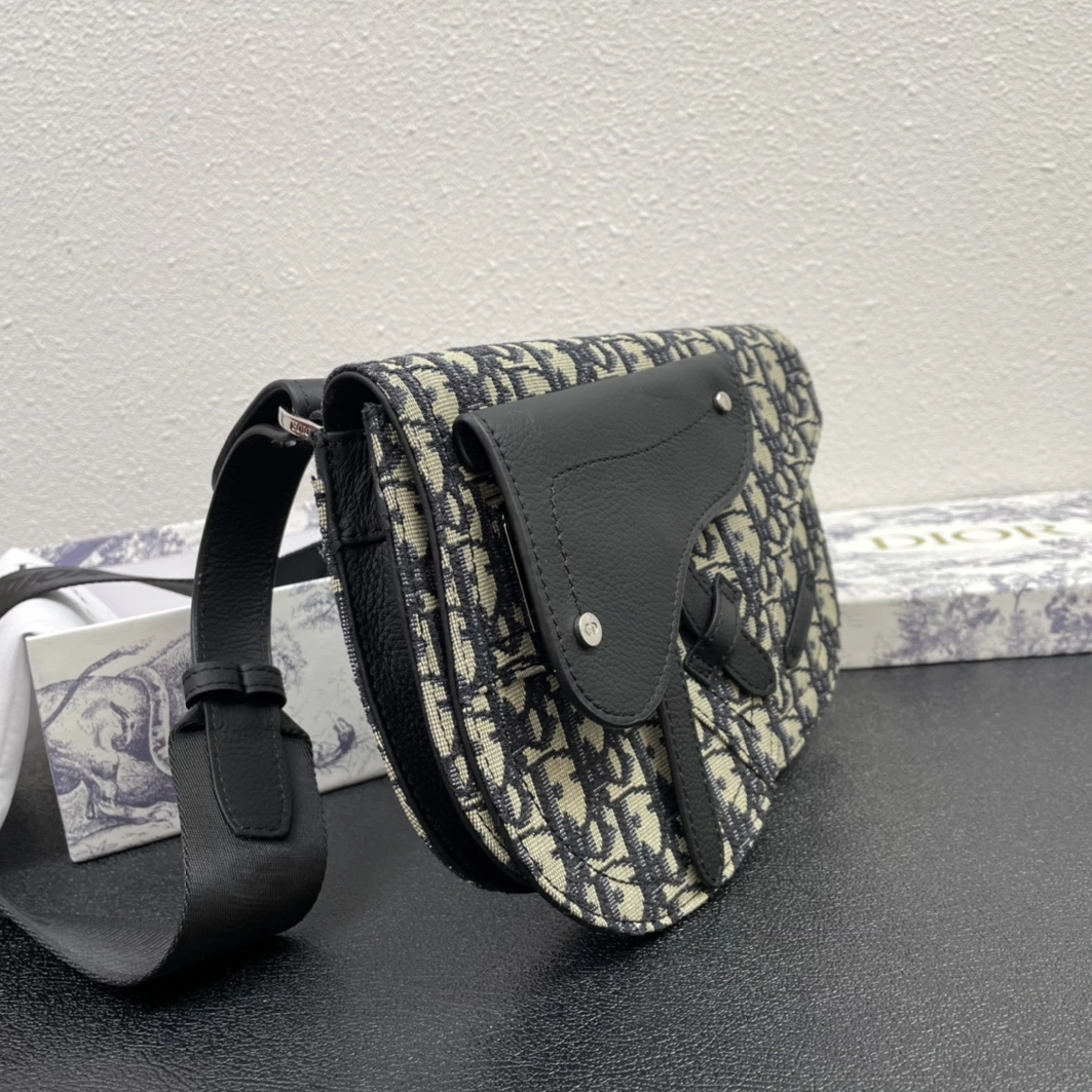 Durable 8879 Christian Dior AAA Man Messenger Bags