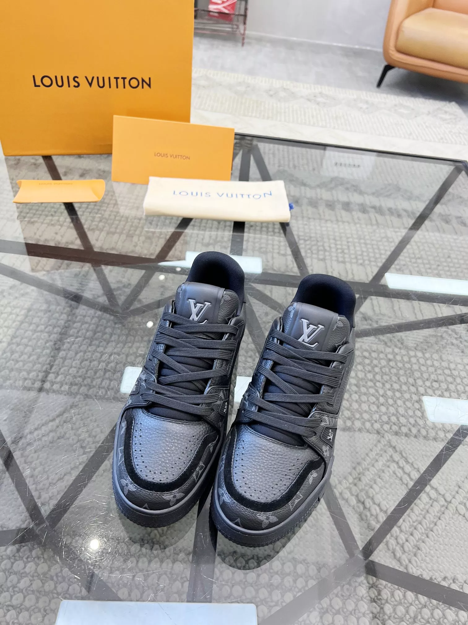 Durable 8909 Louis Vuitton Casual Shoes For Men