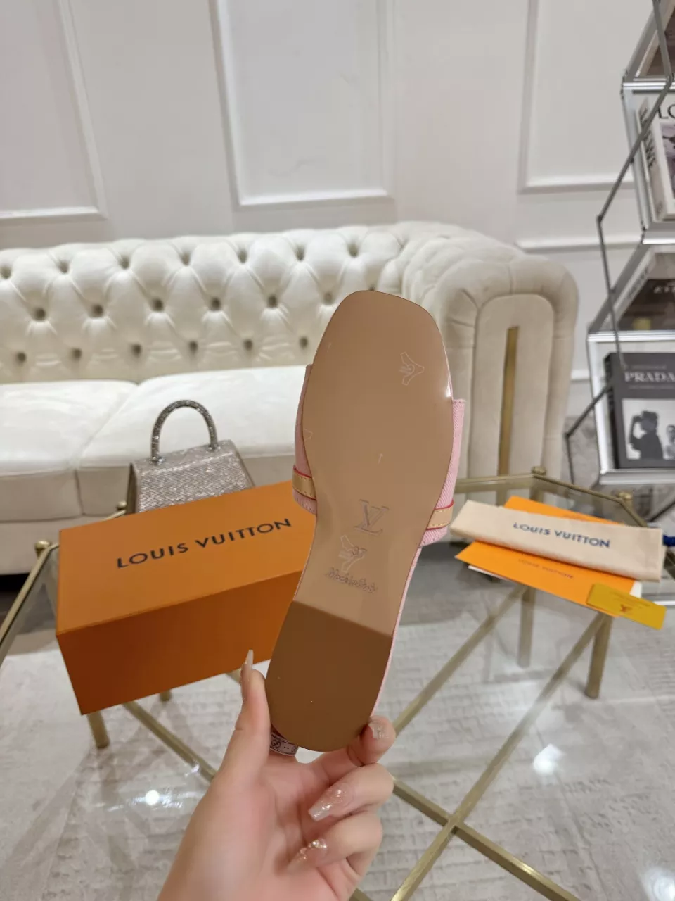 Durable 9052 Louis Vuitton Slippers For Women