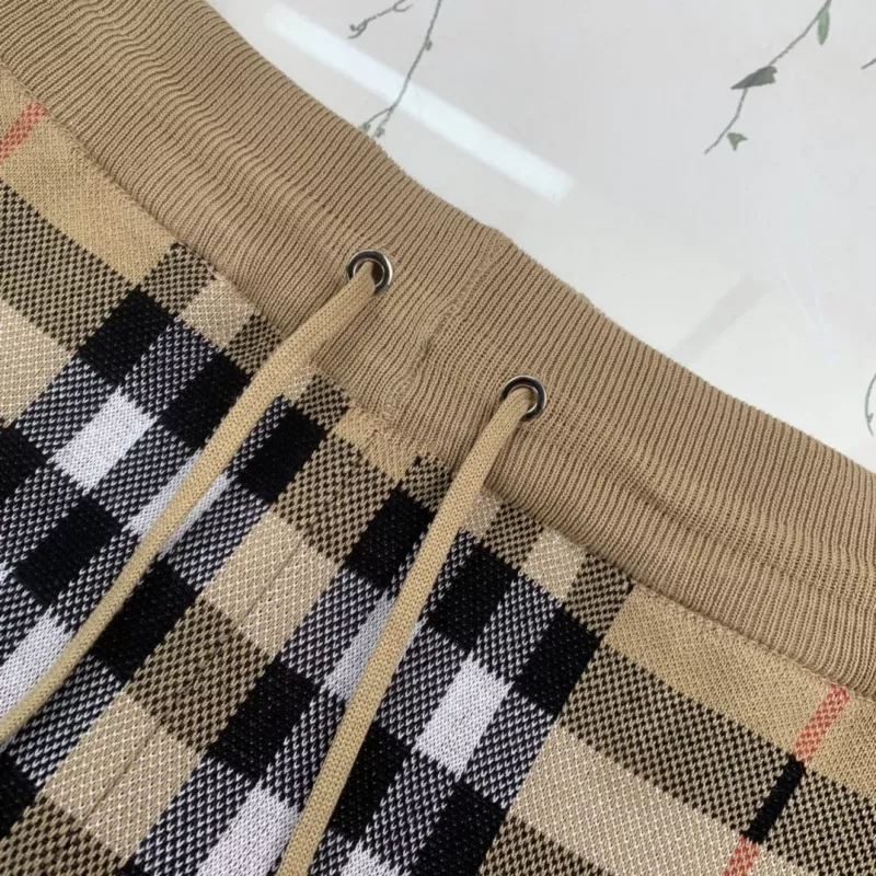 Durable 9062 Burberry Pants For Unisex