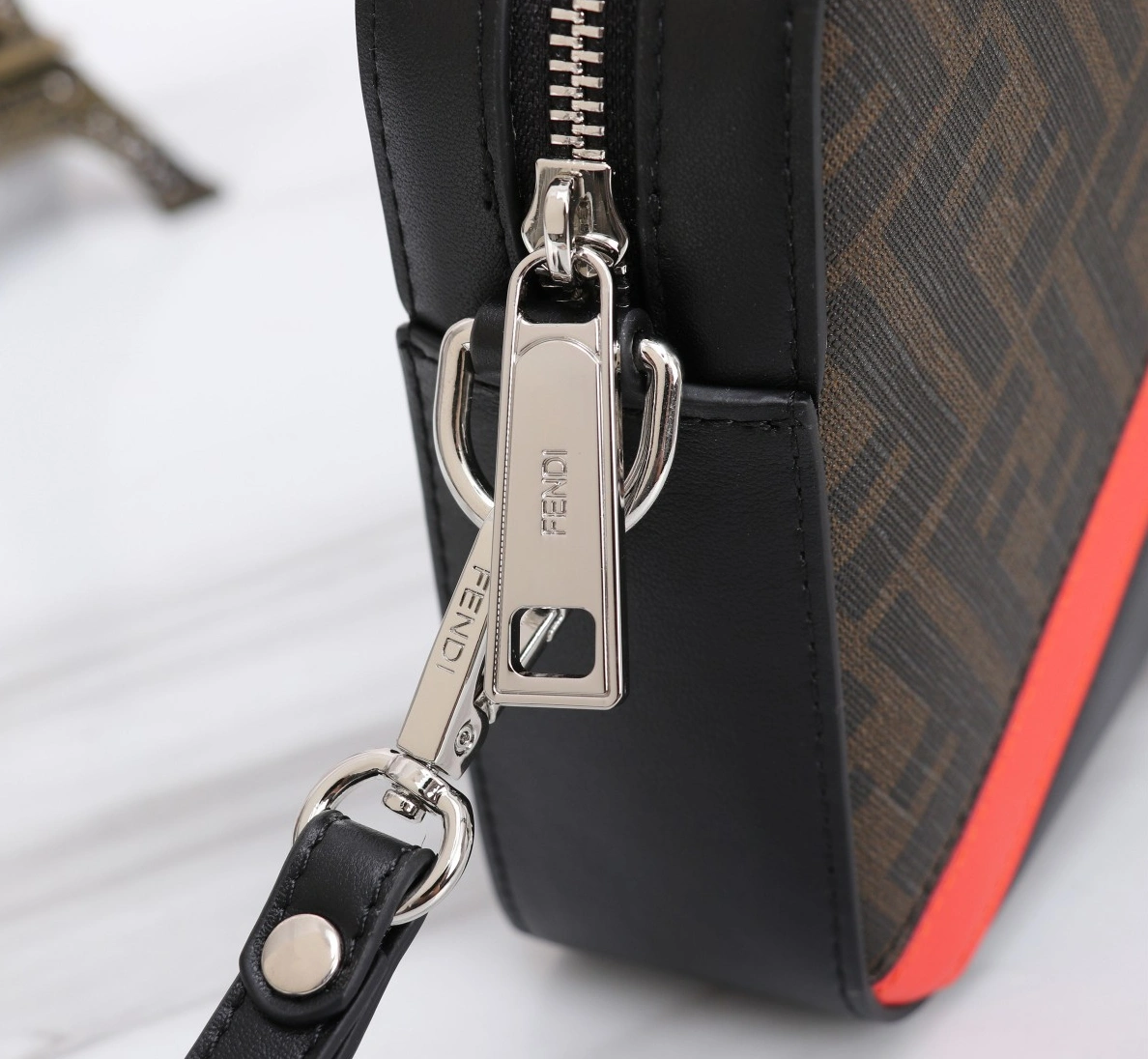 Durable 9093 Fendi AAA Man Messenger Bags